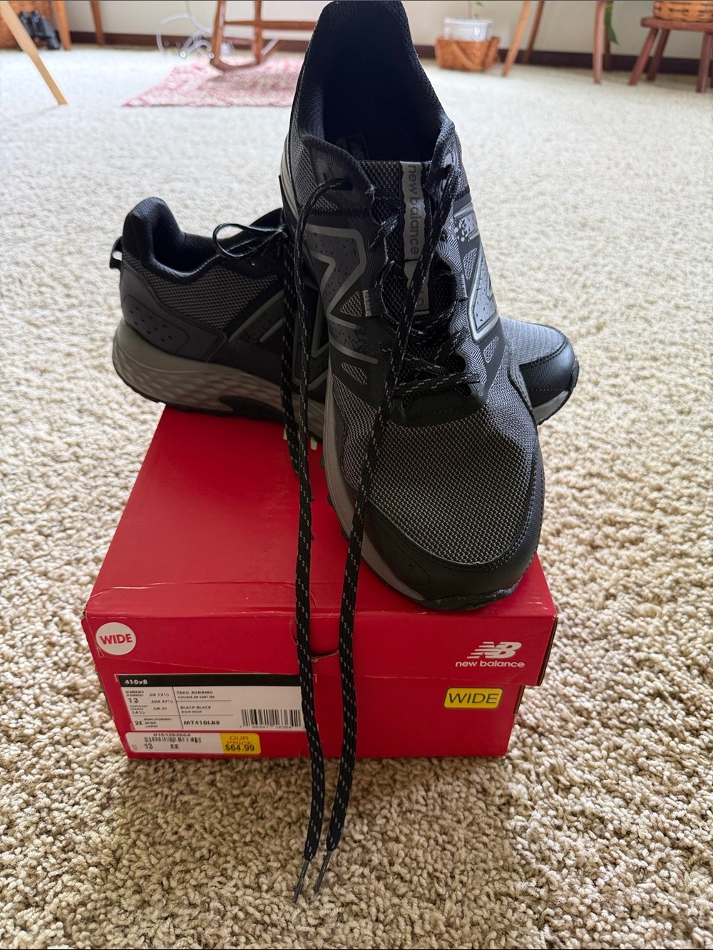 New Balance Men's Black Athletic Sneakers